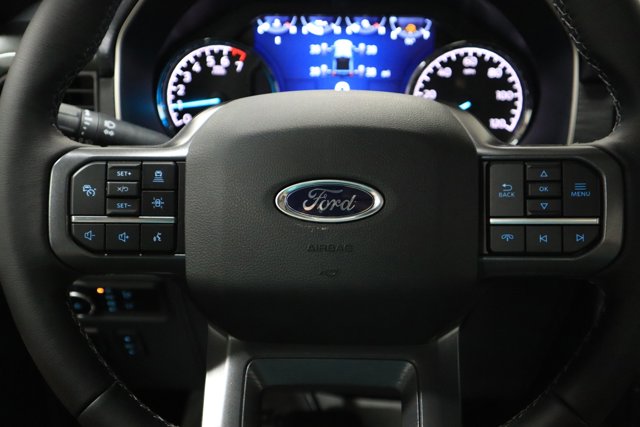 Vehicle image 18 of 34