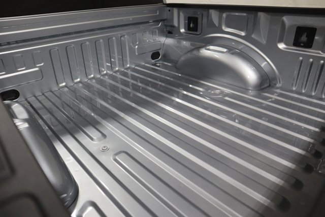 Vehicle image 9 of 34