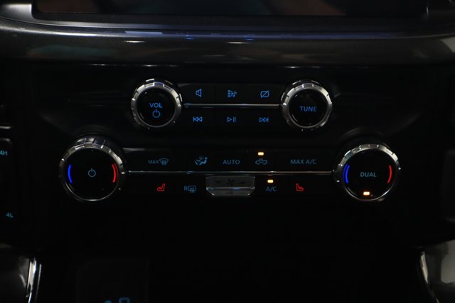 Vehicle image 24 of 34