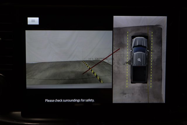 Vehicle image 23 of 34