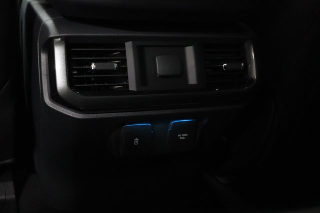 Vehicle image 14 of 34