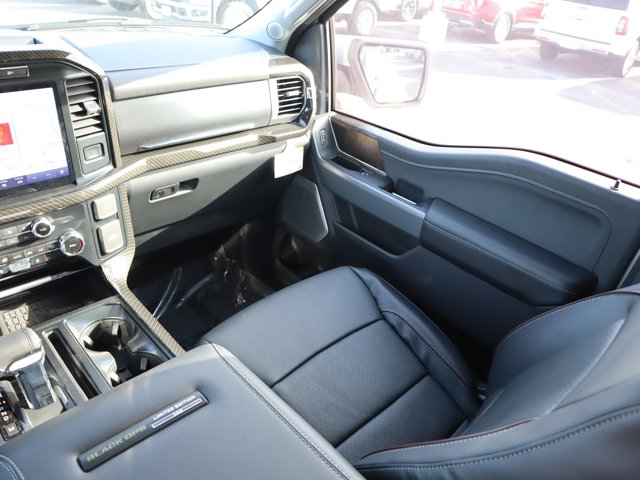 Vehicle image 35 of 39