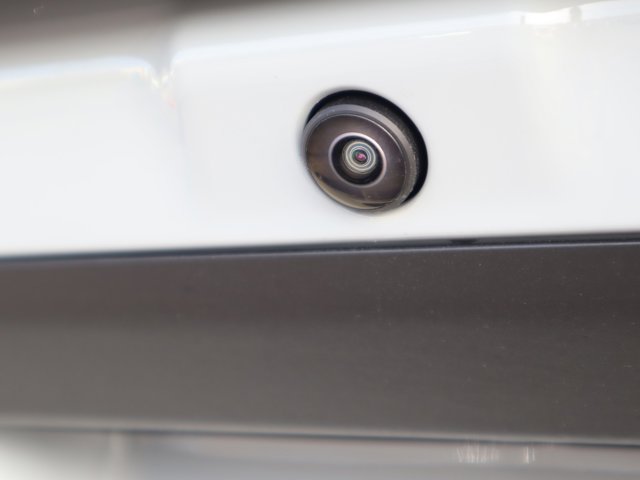 Vehicle image 9 of 39