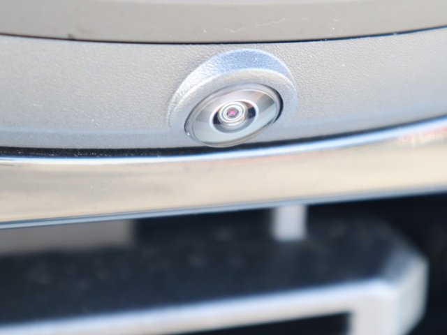 Vehicle image 11 of 39