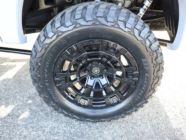 Vehicle image 14 of 39