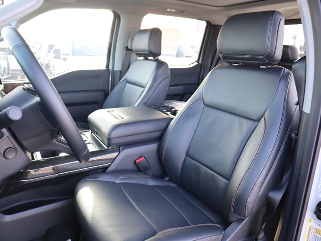 Vehicle image 36 of 39