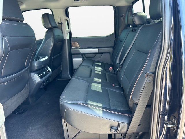 Vehicle image 10 of 40