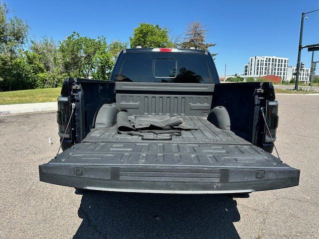 Vehicle image 39 of 40