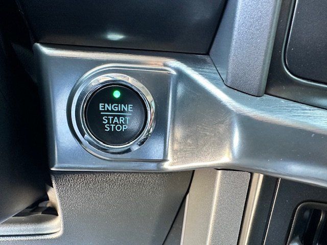 Vehicle image 24 of 40