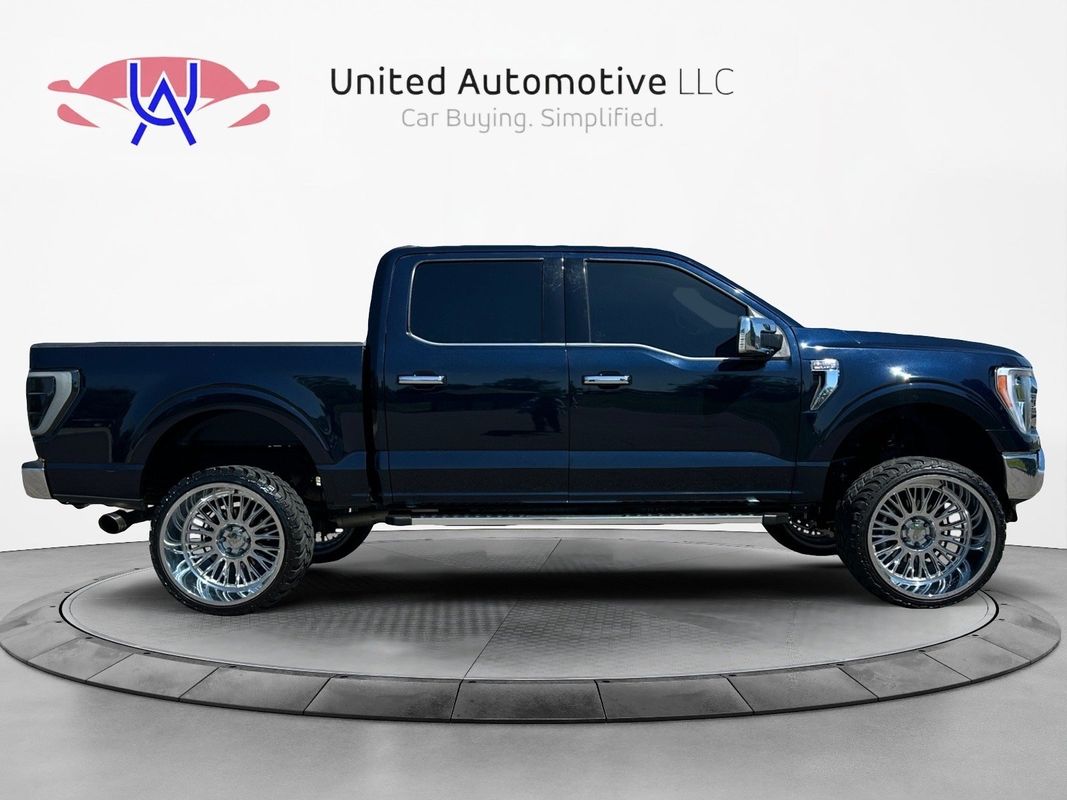 Vehicle image 4 of 40