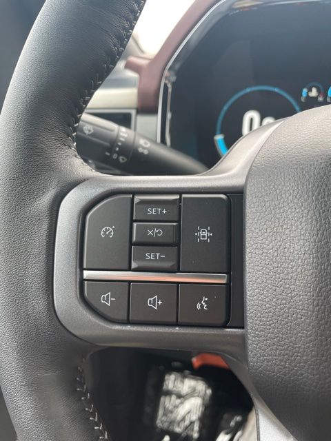 Vehicle image 23 of 36