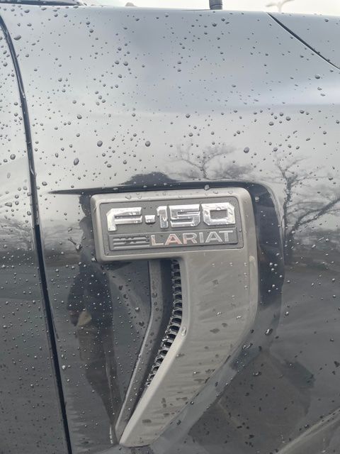Vehicle image 9 of 36