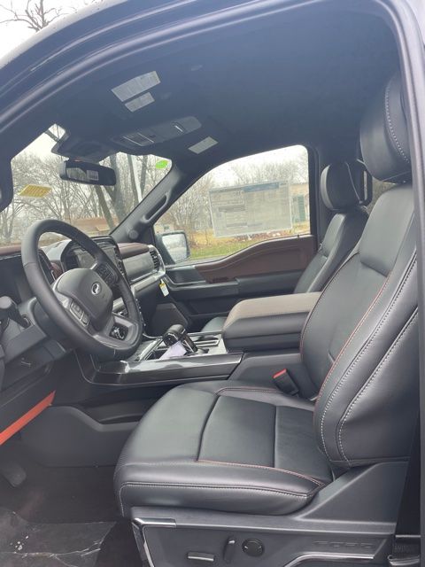 Vehicle image 15 of 36