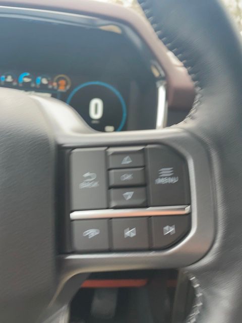 Vehicle image 24 of 36