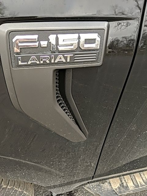 Vehicle image 11 of 36