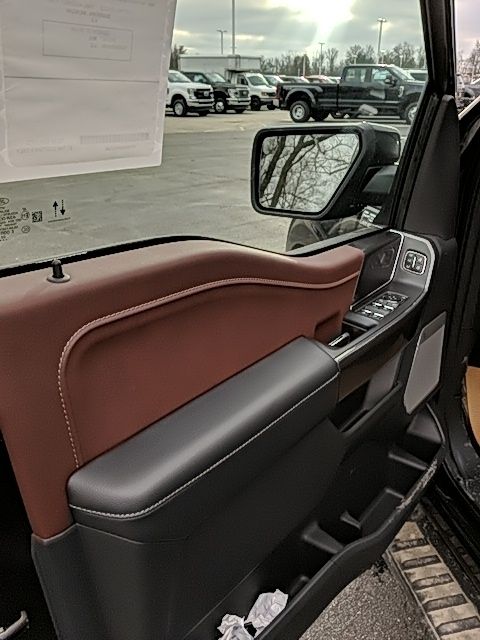Vehicle image 22 of 36