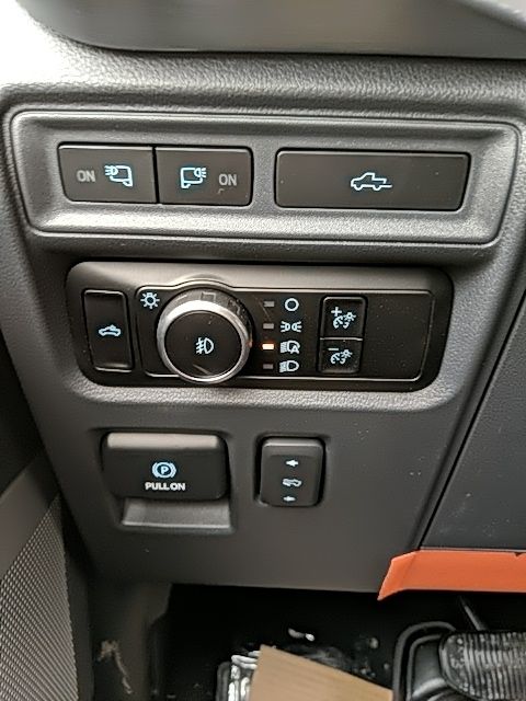 Vehicle image 24 of 36