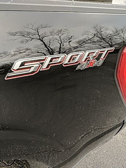 Vehicle image 14 of 36