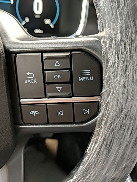 Vehicle image 33 of 36