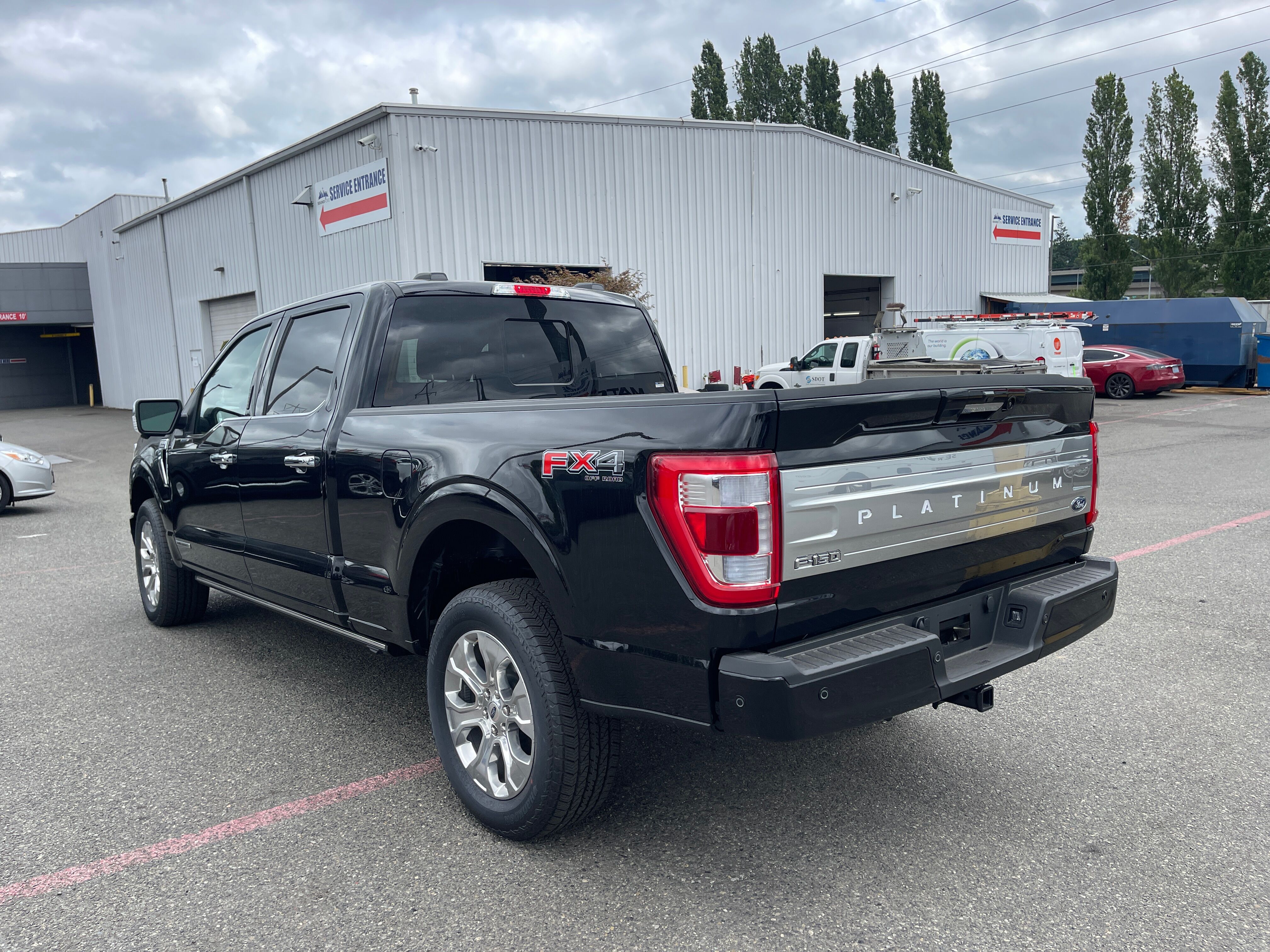 Vehicle image 7 of 10