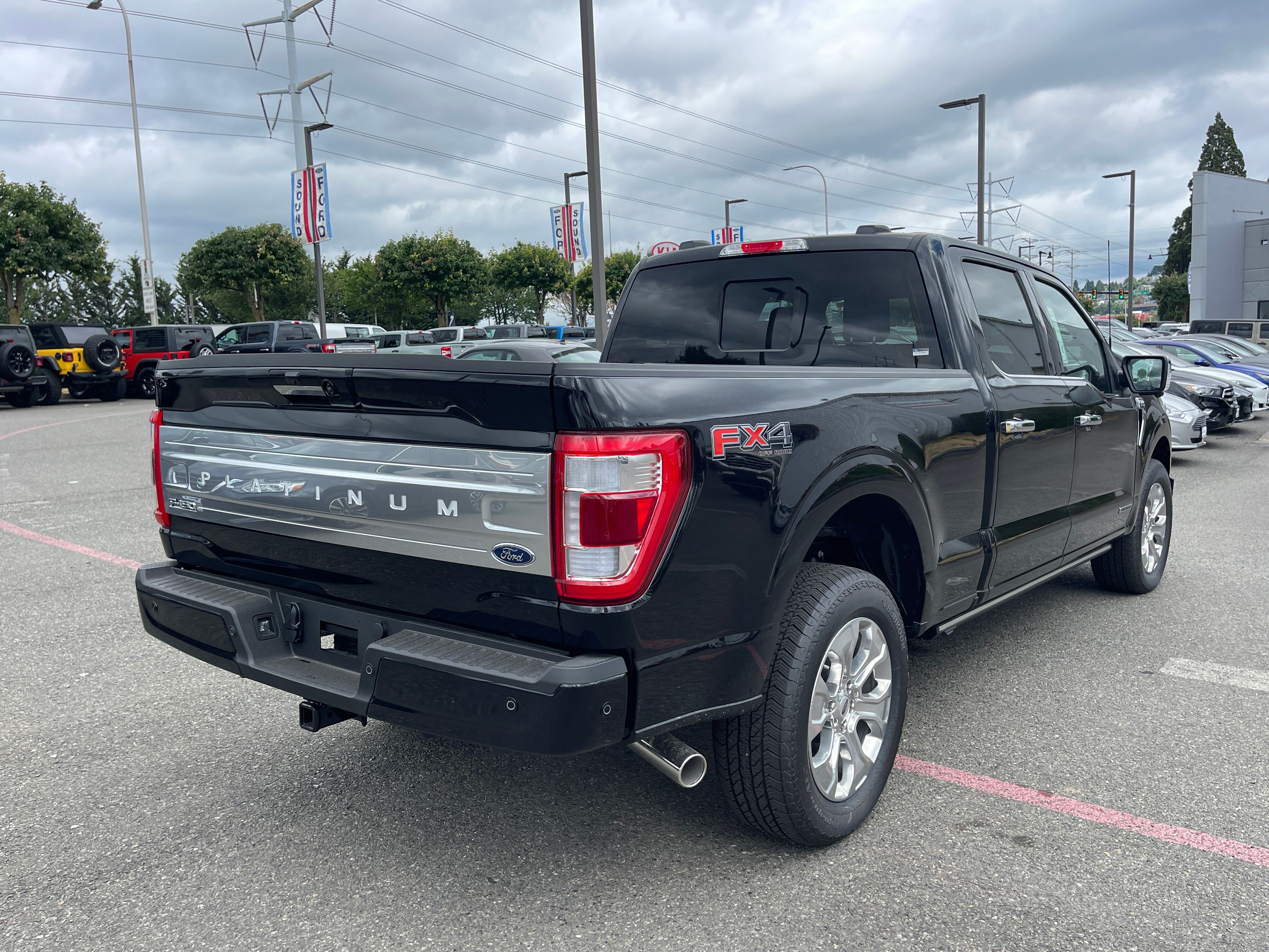Vehicle image 5 of 10
