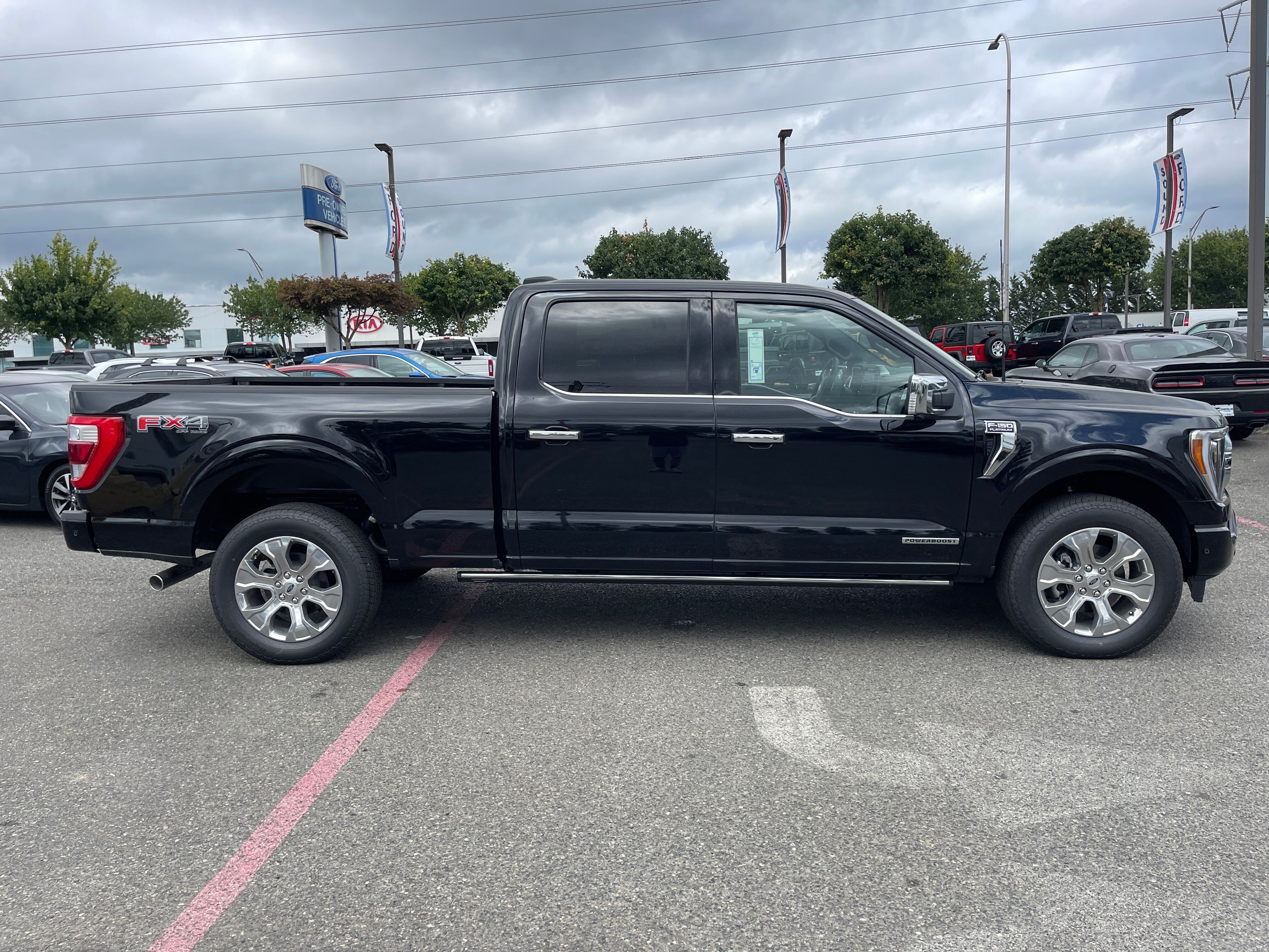 Vehicle image 4 of 10