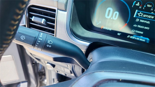 Vehicle image 32 of 35