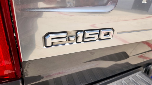 Vehicle image 25 of 35