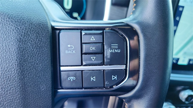 Vehicle image 31 of 35