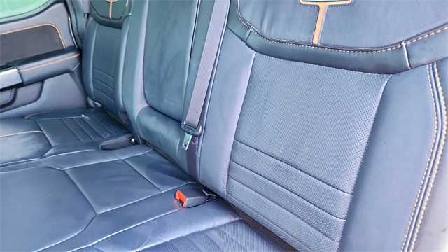 Vehicle image 21 of 35