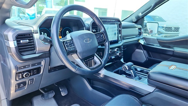 Vehicle image 9 of 35