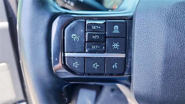 Vehicle image 30 of 35