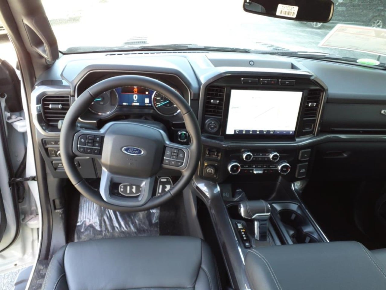 2023 Ford F-150 XLT Image 7 of 15