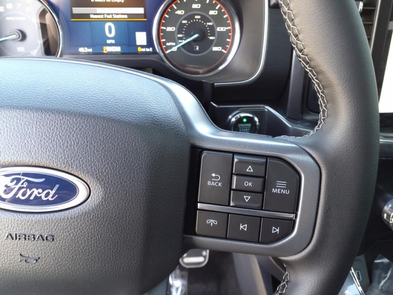 2023 Ford F-150 XLT Image 8 of 15