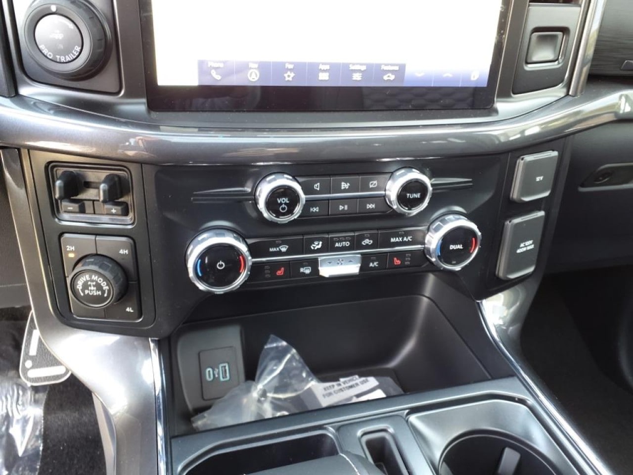 2023 Ford F-150 XLT Image 14 of 15