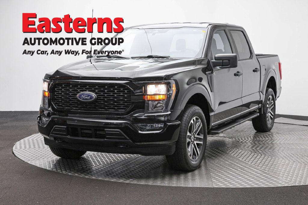 2023 Ford F-150 XL Image 2 of 38
