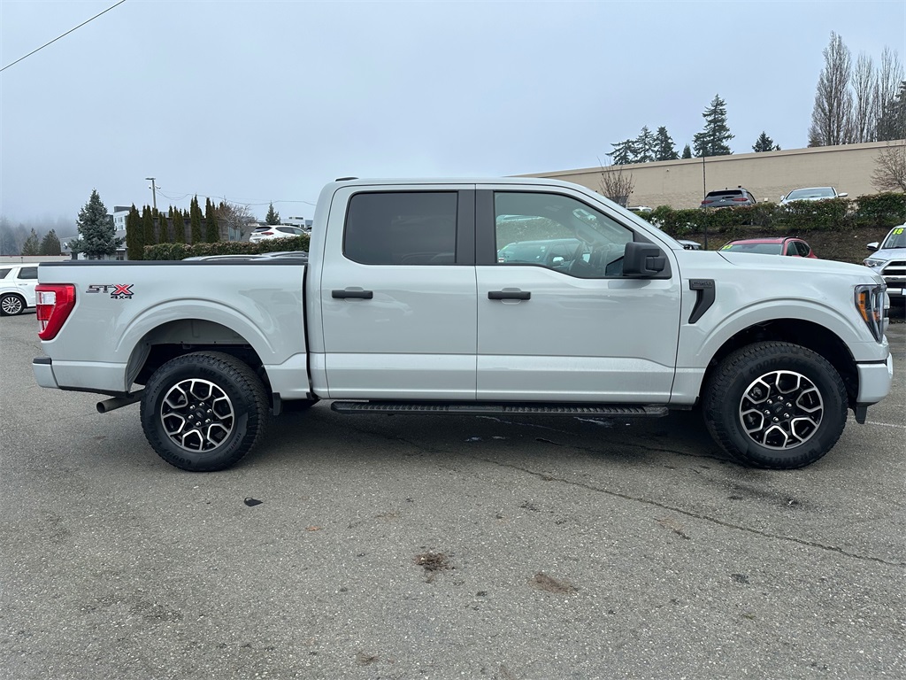 Vehicle image 4 of 30