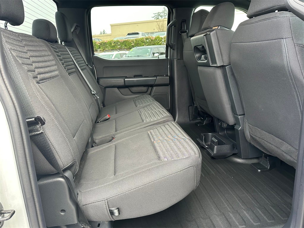 Vehicle image 12 of 30