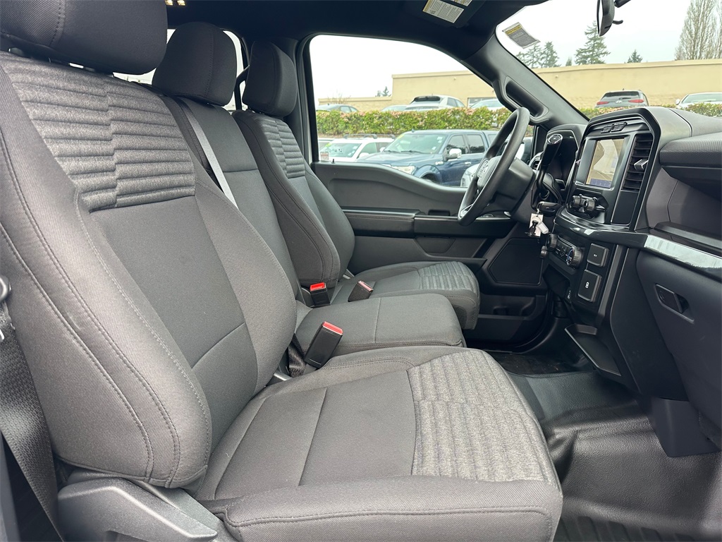 Vehicle image 11 of 30