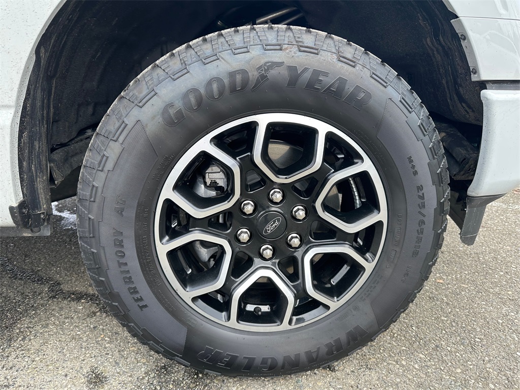 Vehicle image 9 of 30