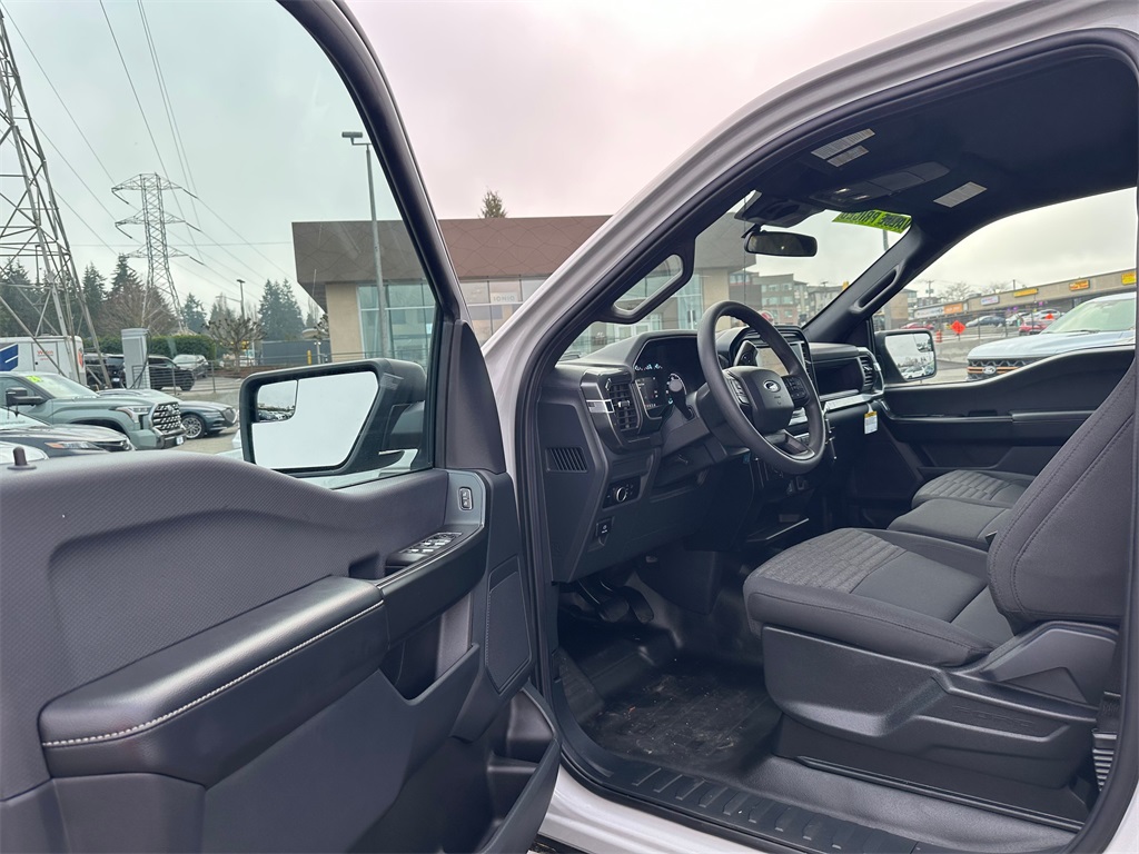 Vehicle image 20 of 30