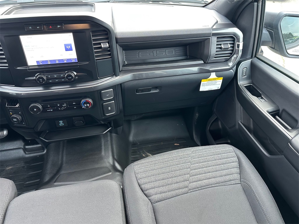 Vehicle image 18 of 30