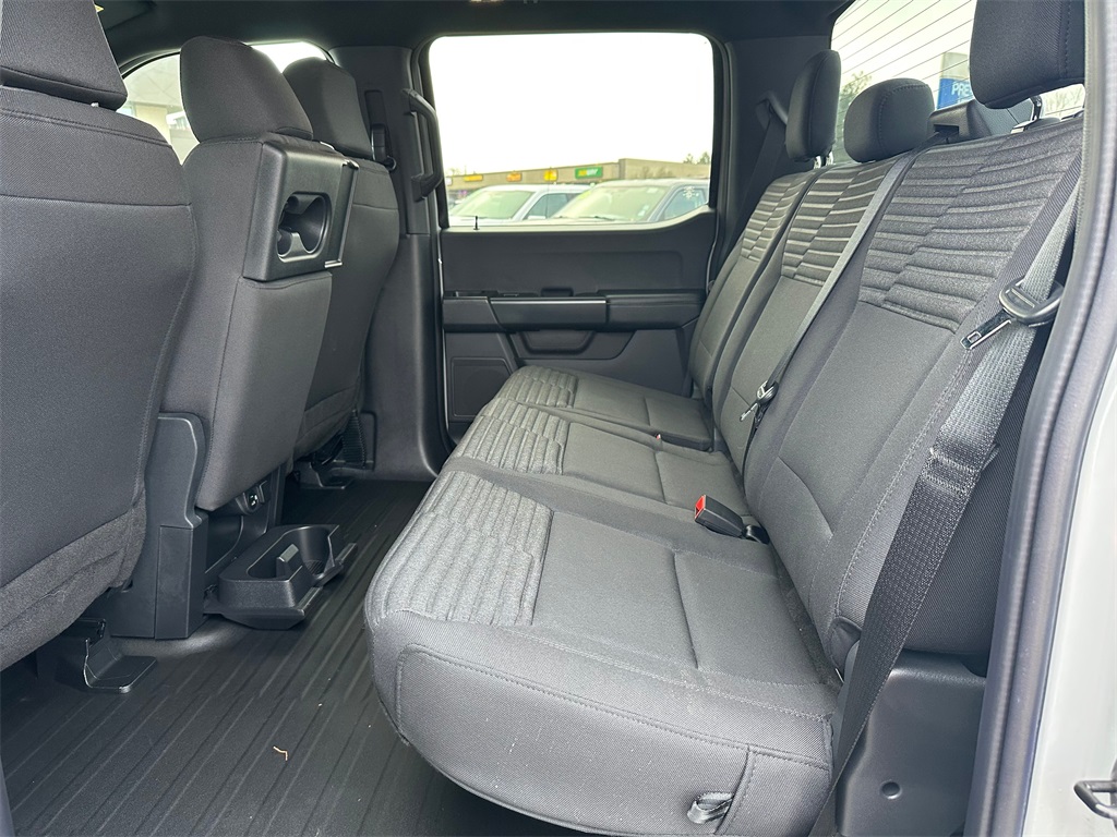 Vehicle image 15 of 30