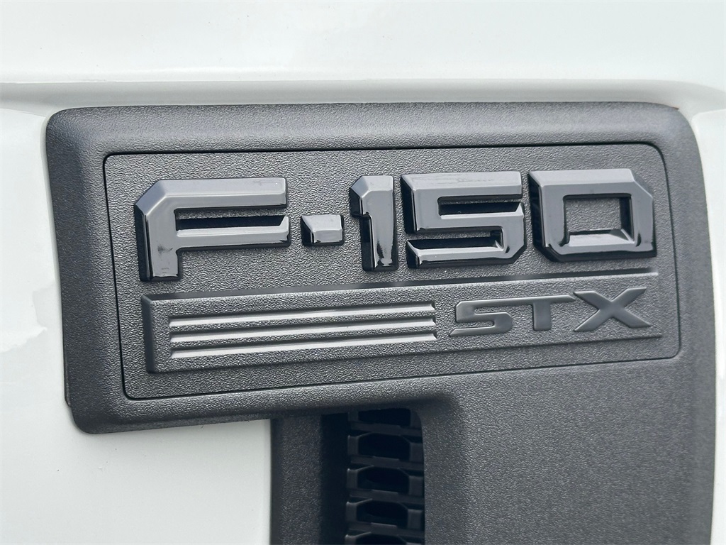 Vehicle image 10 of 30