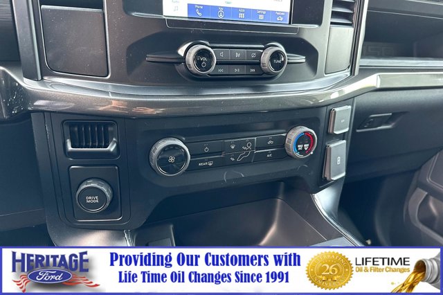 Vehicle image 17 of 22