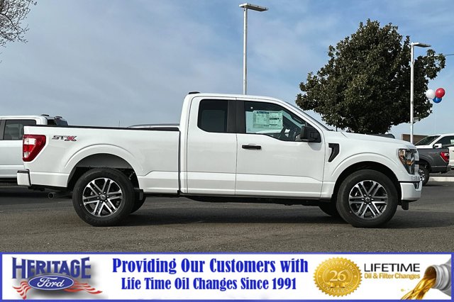Vehicle image 4 of 22