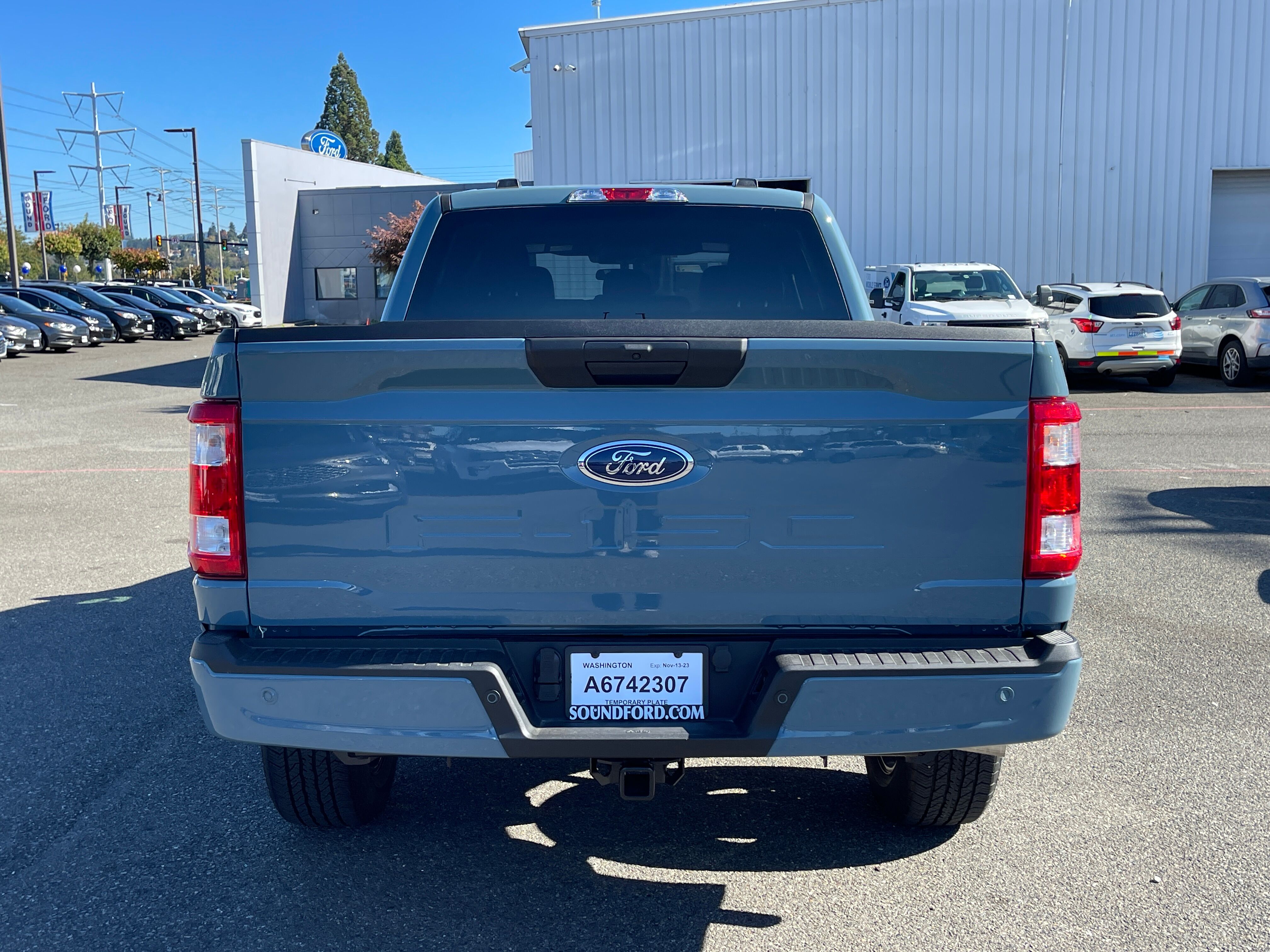 Vehicle image 6 of 10