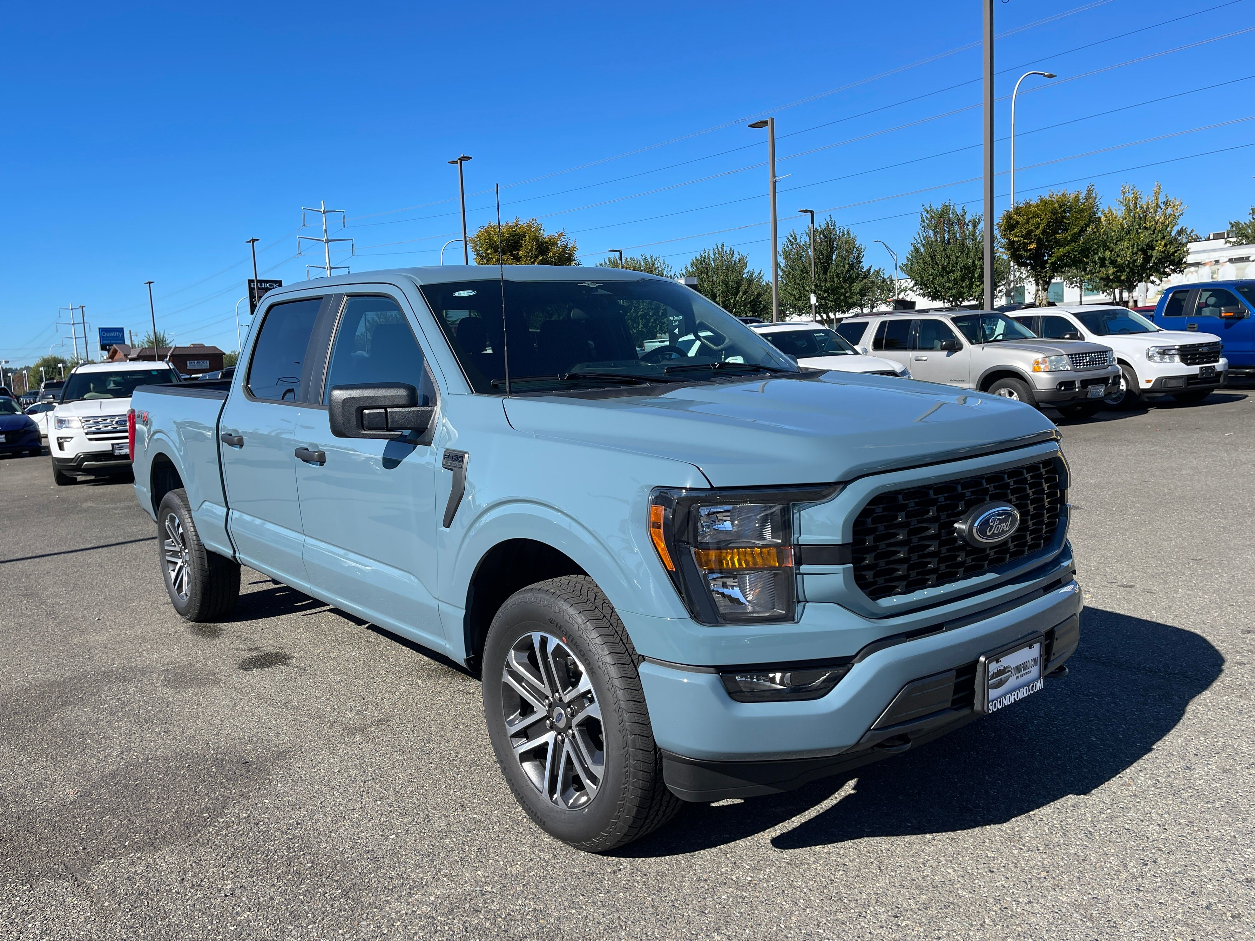 Vehicle image 3 of 10
