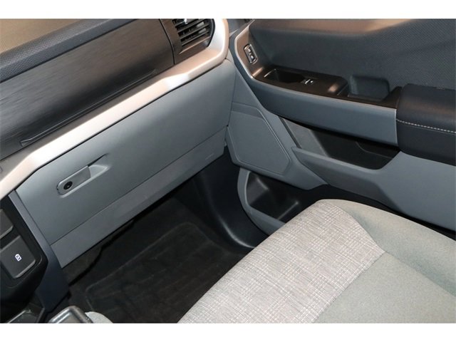 Vehicle image 18 of 39