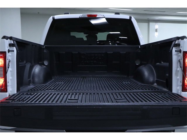 Vehicle image 23 of 39